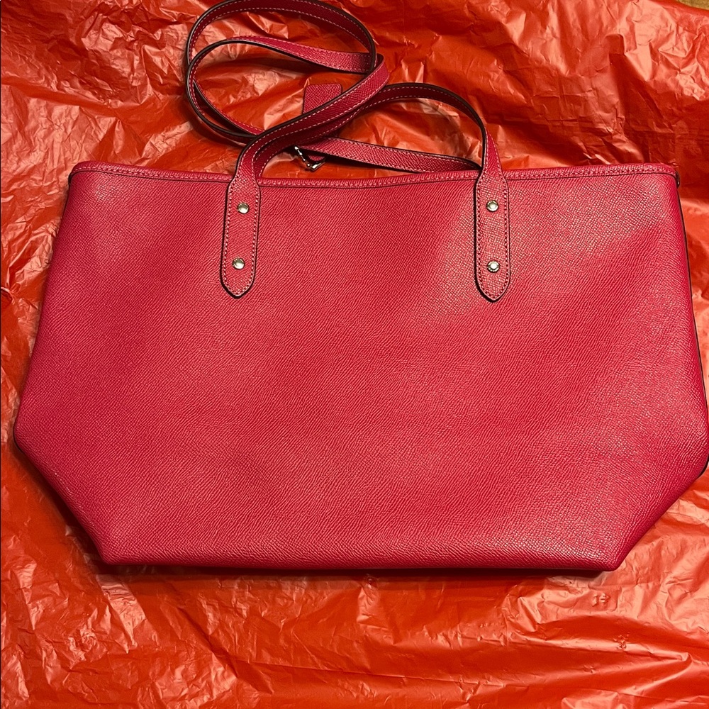 Coach Pink Berry Leather Tote with Gold Emblem - Picture 12 of 12